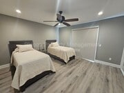 Photo - 4926 Island View St