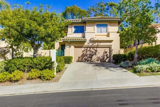 Building Photo - Beautiful 3 Bedroom 2.5 Bathroom home over...