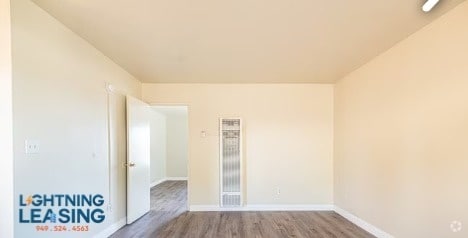 Building Photo - 4902 Clair Del Ave Unit 203D Rental