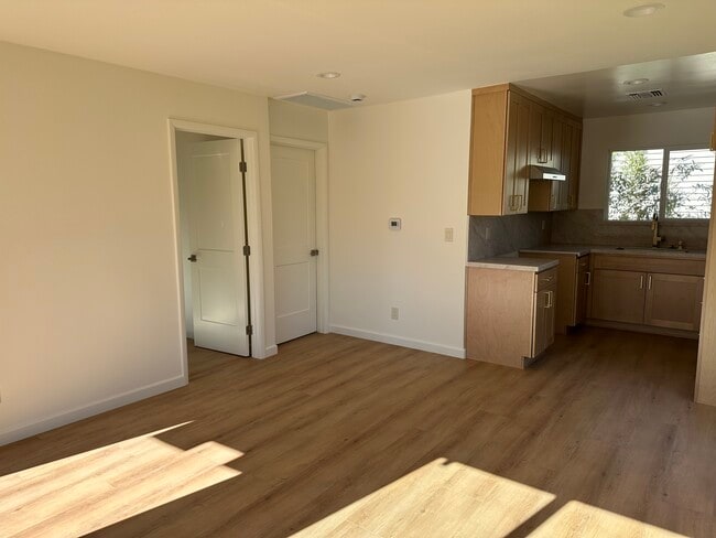 Photo - 135 N Florence St Unit #137