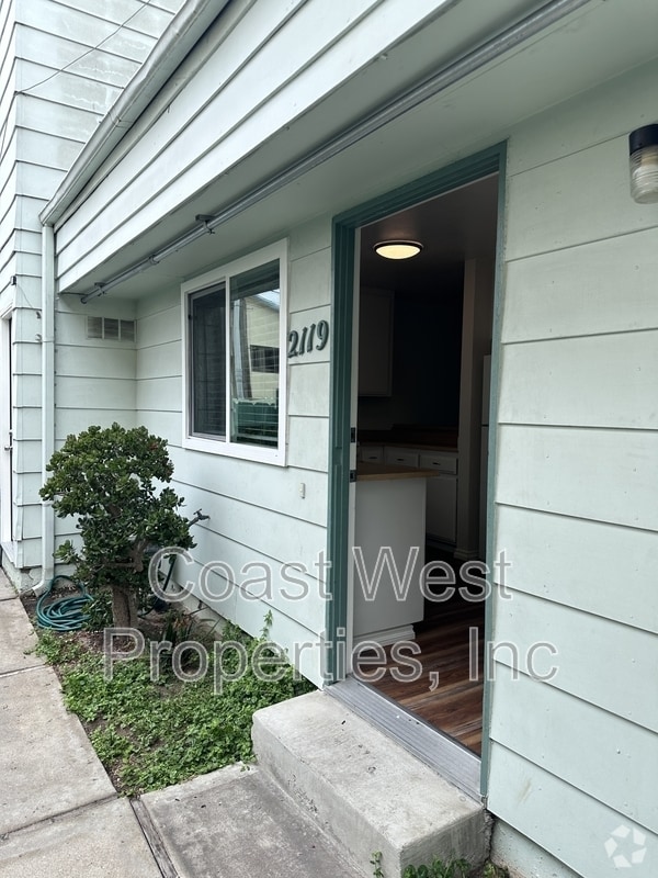 Building Photo - 2119 Garnet Ave Rental
