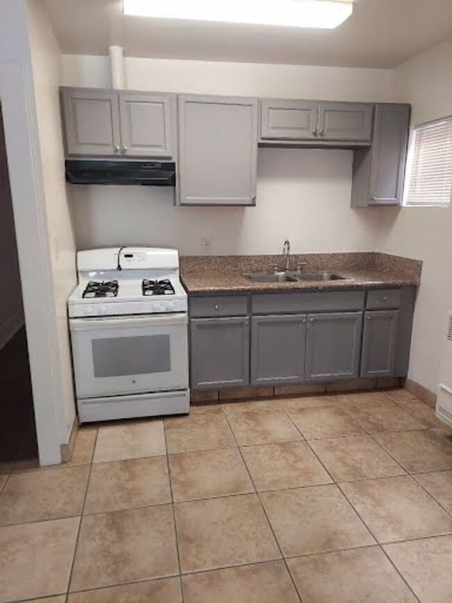 Photo - 5415 2nd Ave Unit 5415 1/2