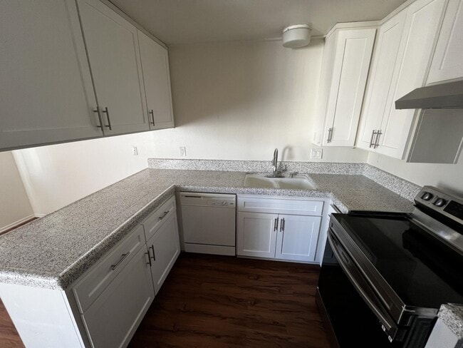 Photo - Ryon ave Apartments