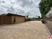 Photo - 6550 Van Noord Ave