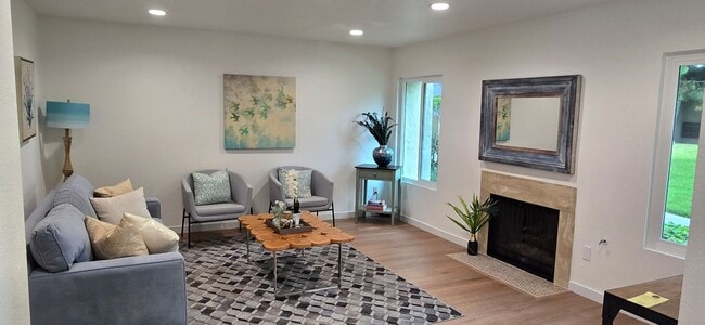 Photo - 2135 N Fairview St Townhome