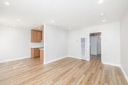 1BR, 1BA - 675SF - Living Room - 11520 Menlo Ave