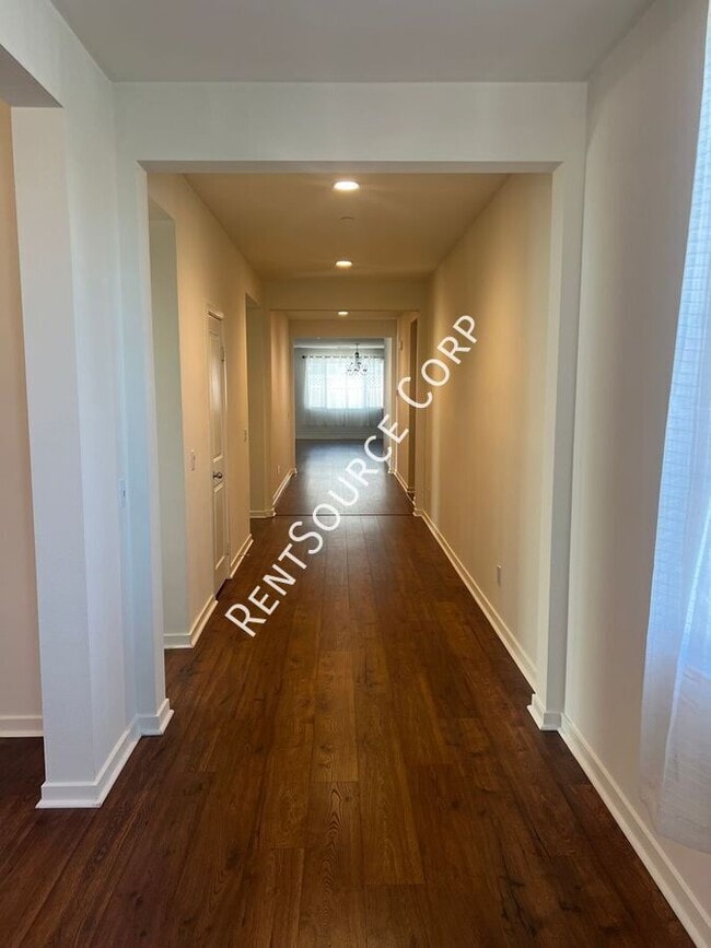 Photo - 45059 Marbella St