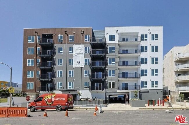 Photo - 1037 Dewey Ave Apartment Unit 208