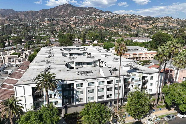 Photo - The Henley Apartments