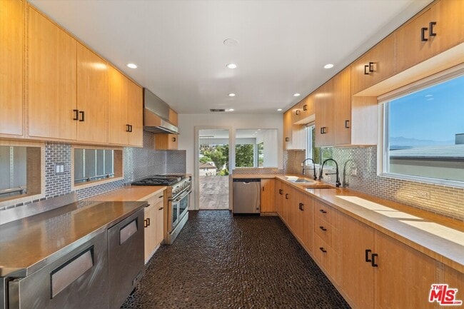 Photo - 4075 Los Nietos Dr