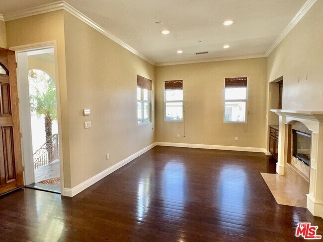 Photo - 3844 Tilden Ave