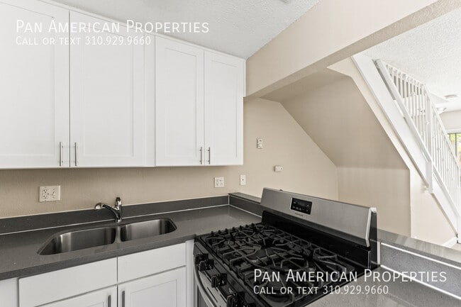 Photo - 15443 Van Buren St