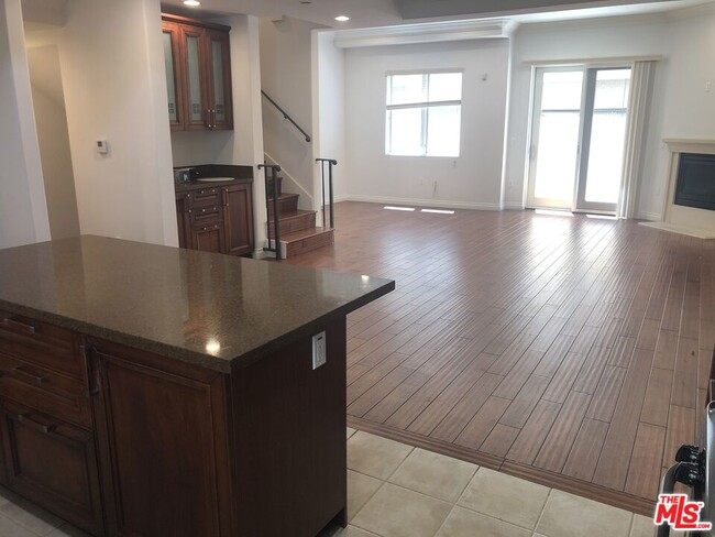 Photo - 10765 Wilkins Ave Unit 3
