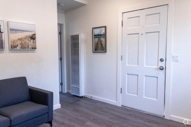 Building Photo - 2114 54th St Rental