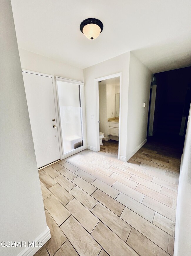 Photo - 937 Shadow Lake Dr