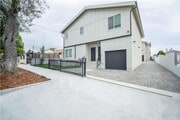 Photo - SPACIOUS and nicely updated 3bd/2ba near U... Apartment Unit 1560