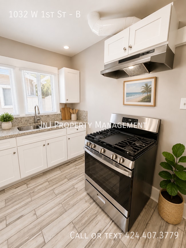 Photo - 1032 W 1st St Unit B