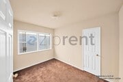 Photo - 439 E 55th St House
