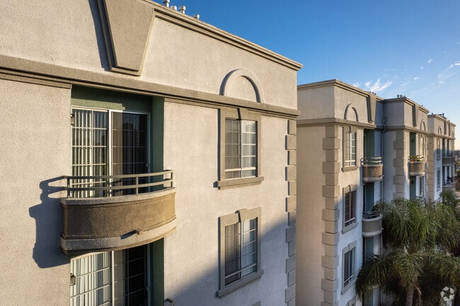Balconies - Lakeview Apartments