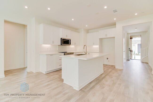 Photo - 16076 Jaegar Ln