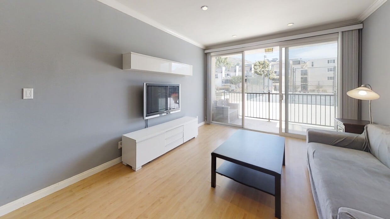 3D Tour - 23901 Civic Center Way