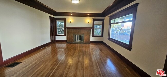 Photo - 1016 S Oxford Ave