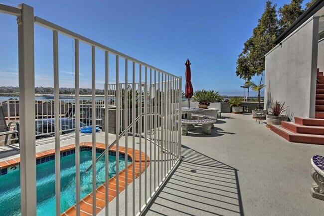 Photo - 2613 Mission Blvd Unit Penthouse #8