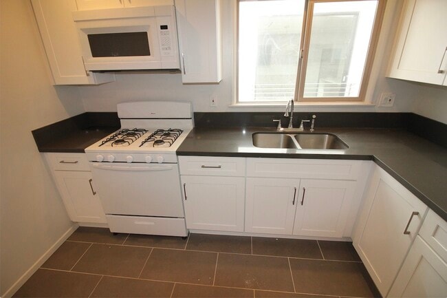 Photo - 5055 Laurel Canyon Blvd Unit 5
