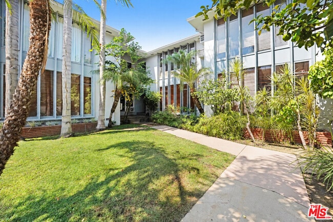 Photo - 1235 N Crescent Heights Blvd Unit 3