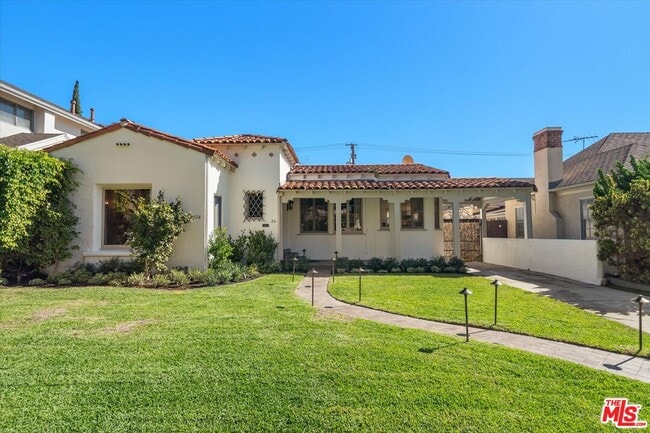 Building Photo - 208 S Rodeo Dr