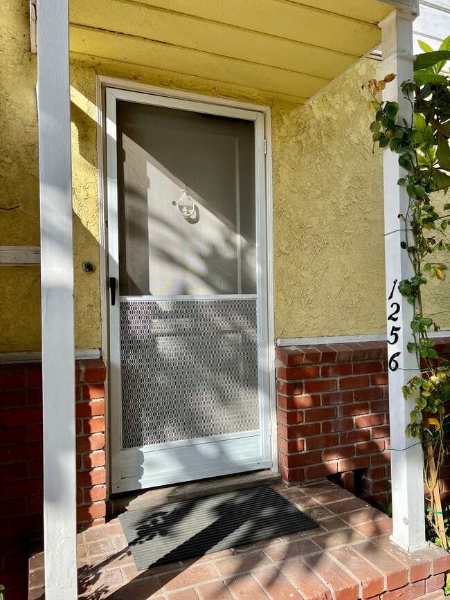 Photo - 1256 Devon Ave Unit 1