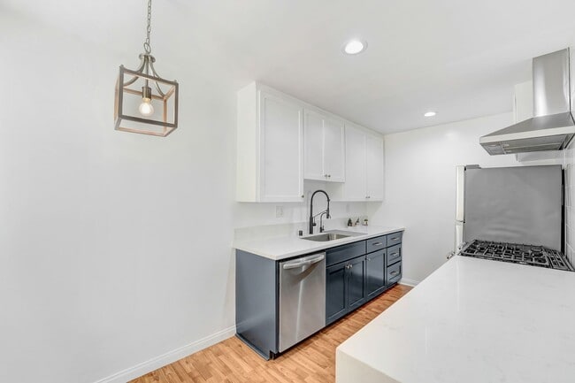 Photo - 1449 Princeton St Unit 6