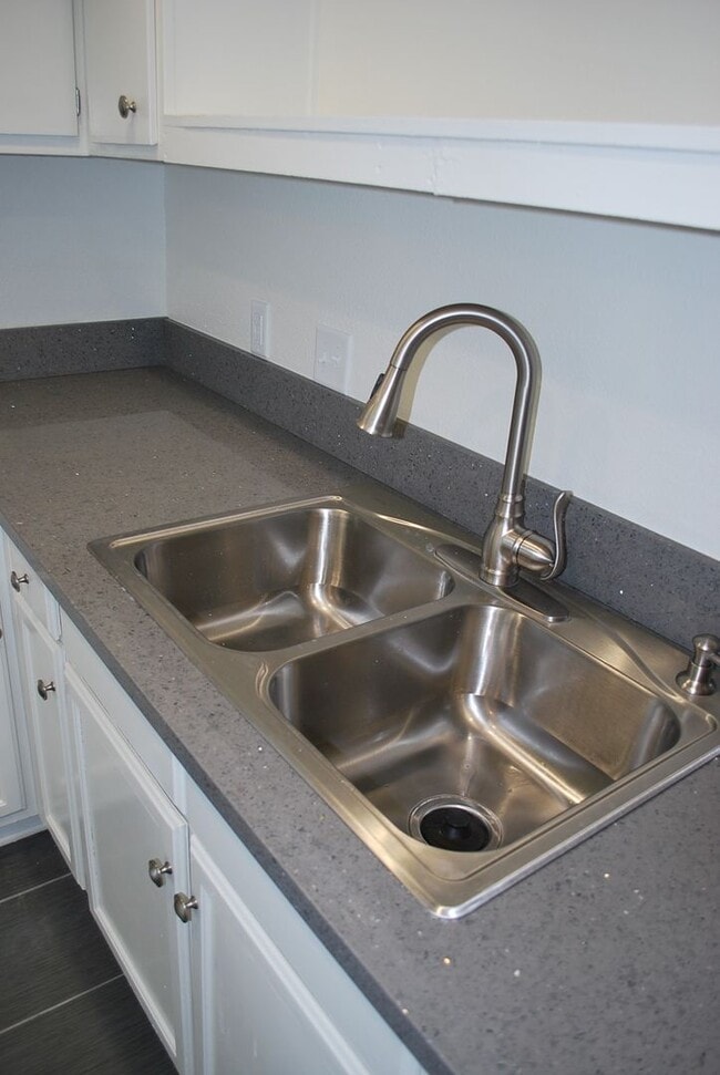 Photo - 822 Unit 274