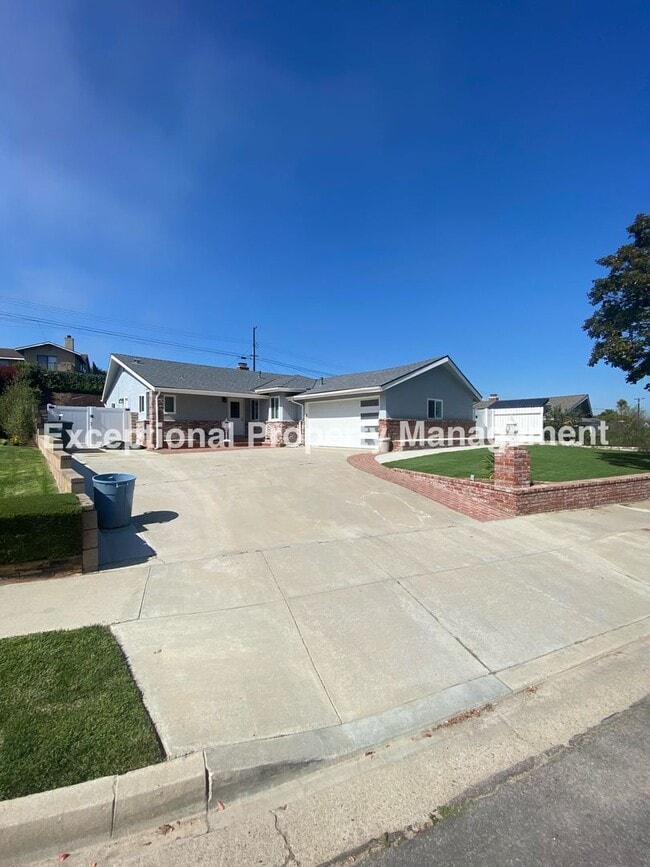 Building Photo - Great 4 bedroom 2 bath single story home