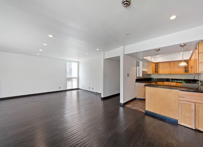 Photo - 5650 Cambridge Way Unit 2