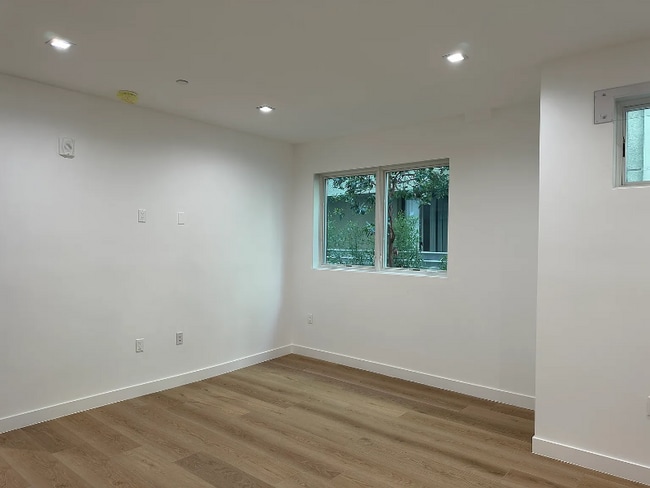 Photo - 9842 Vidor Dr Unit APT 102