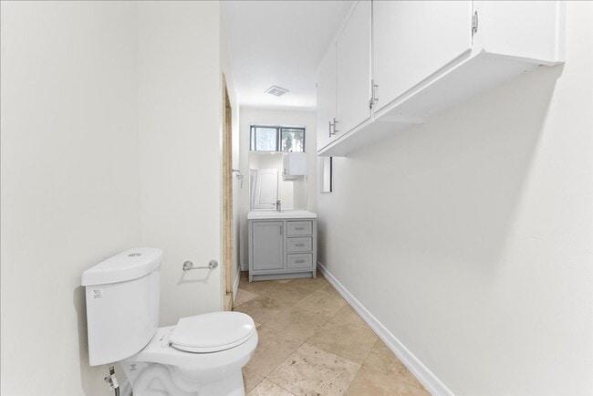Photo - 11661 Erwin St Unit 07