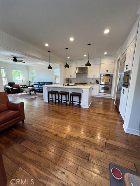 Photo - 72 Downing St