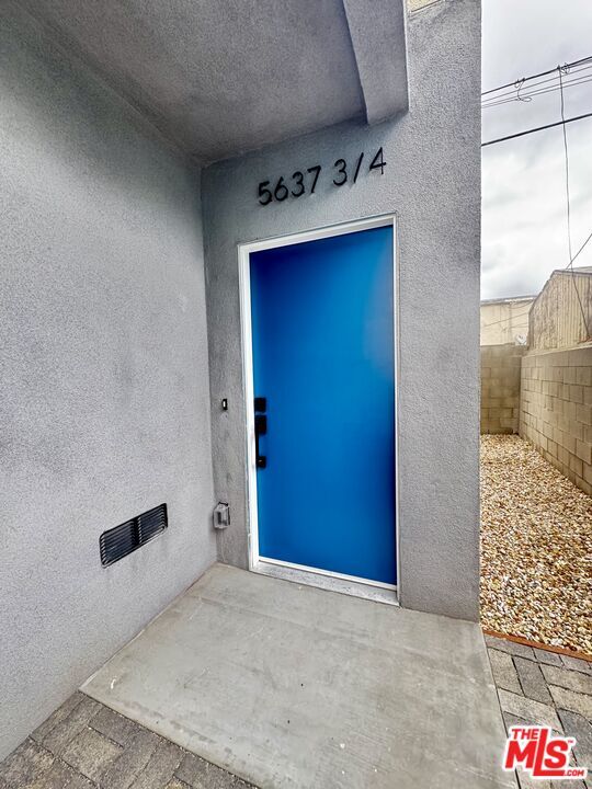 Building Photo - 5637-5634 Homeside Ave