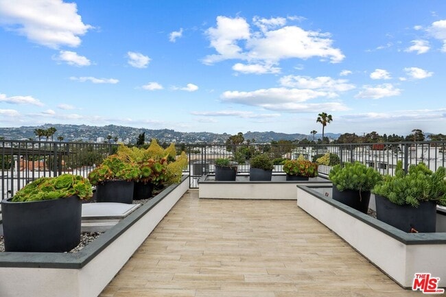 Photo - 429 Hayworth Ave Unit 206