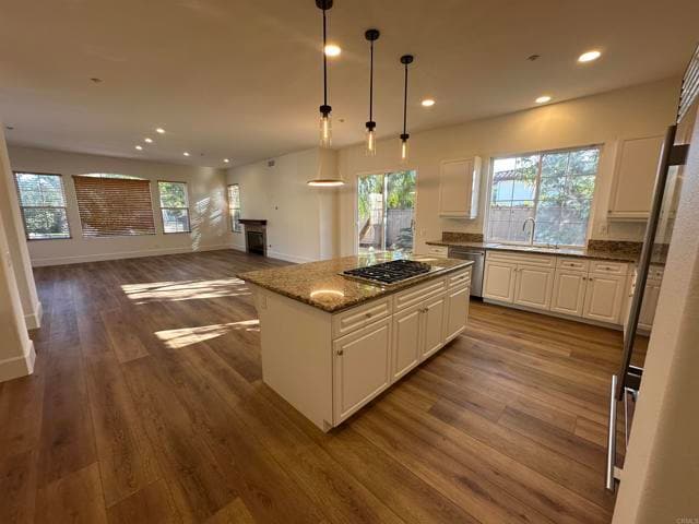 Building Photo - 845 Stratford Dr