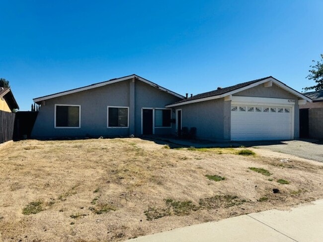 Building Photo - Westside Remodeled 3+2