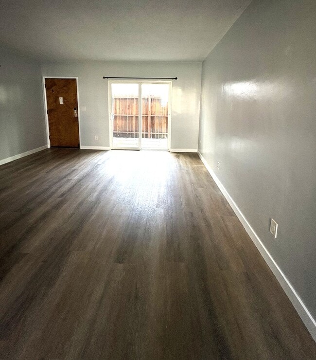 Photo - 2727-2741 Abbot Kinney Blvd Unit 03