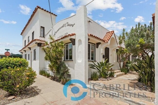 Building Photo - 3011 1/2 30th Street Rental