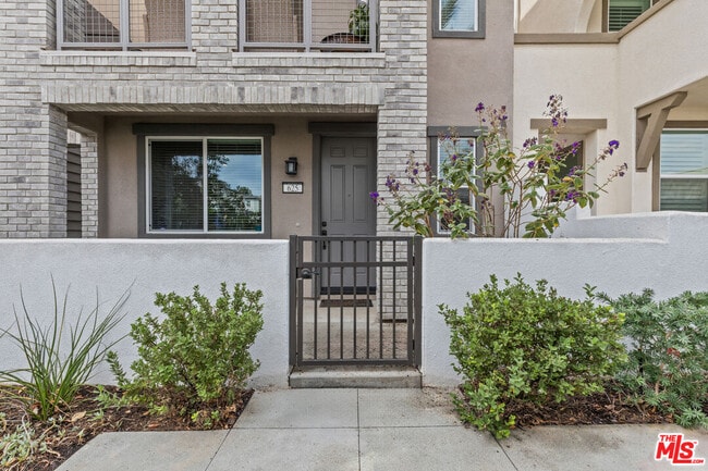 Photo - 625 Daniel Freeman Cir