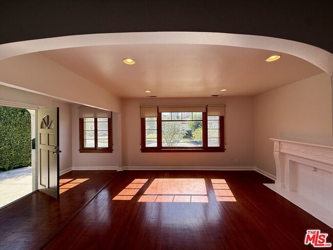 Building Photo - 5015 Edgewood Pl