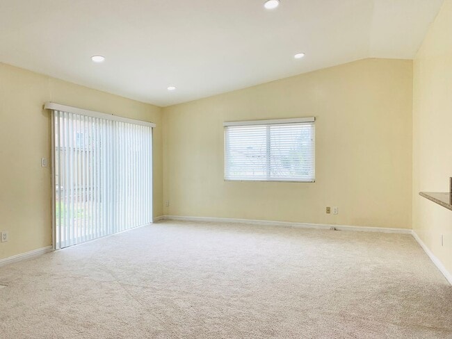 Photo - BEAUTIFUL AND SPACIOUS 3BD/2BA HOME IN CLAIREMONT! ONLY $4,295/mo! - Available September
