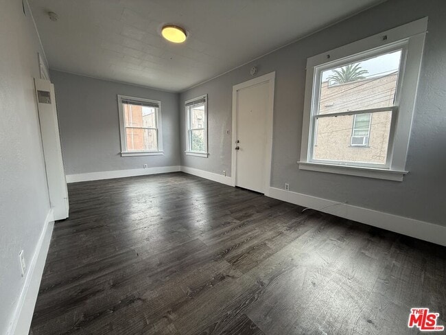 Photo - 1111 1/2 Orizaba Ave