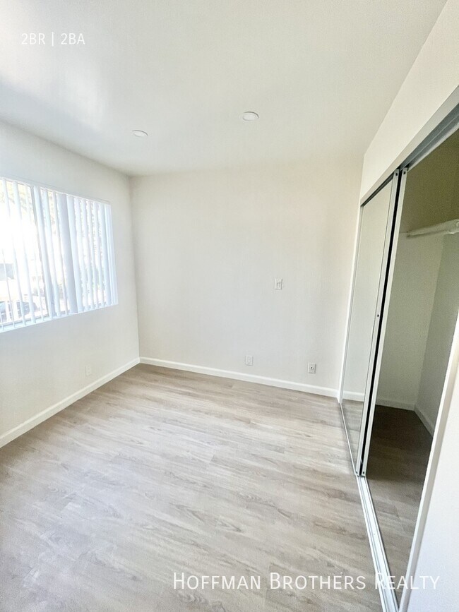 Photo - 860 S Ardmore Ave Unit 208