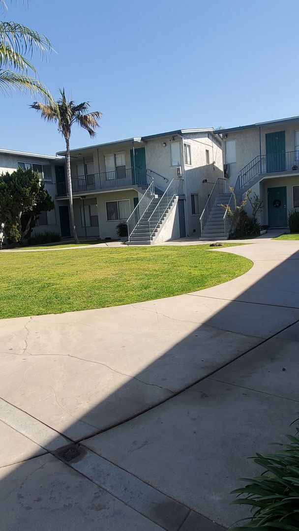 Photo - 1 BDRM DOWNSTAIRS AVAILABLE! Unit 80-5